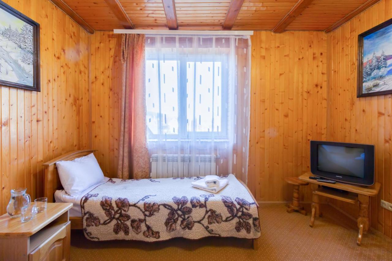 У Мар'Яни І Назара Hotel Yaremche Eksteriør billede