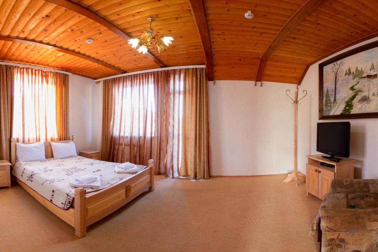 У Мар'Яни І Назара Hotel Yaremche Eksteriør billede