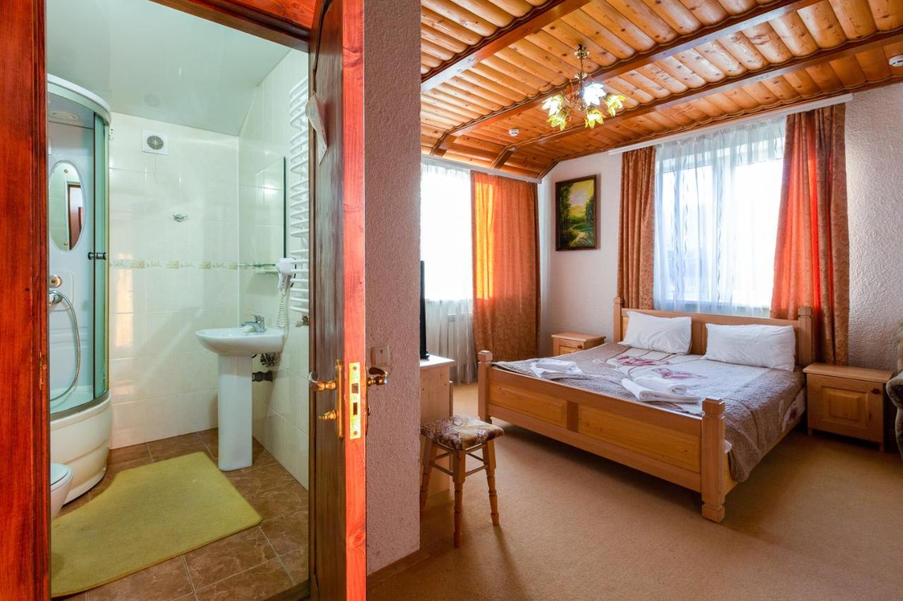 У Мар'Яни І Назара Hotel Yaremche Eksteriør billede
